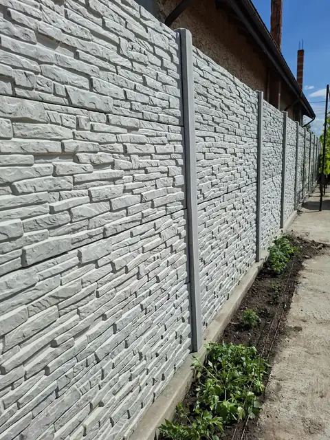 3. ügyfélfotó: Konkret Line kerítés (Google-értékelés)