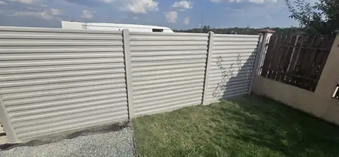 5. ügyfélfotó: Konkret Line kerítés (Google-értékelés)