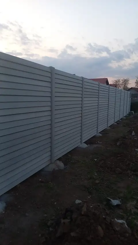 Ügyfélfotó, 31. sz.: Konkret Line kerítés (Google-értékelés)